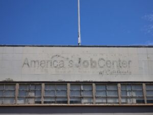 Stellenabbau und steigende Arbeitslosigkeit: Warnsignal für die US-Wirtschaft